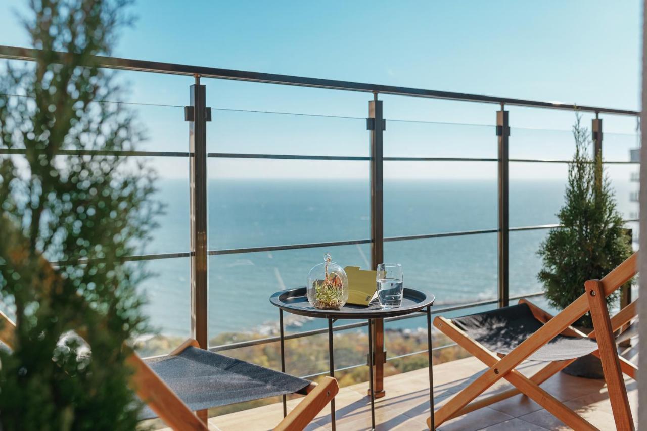 Sea & Sky Apartments Odesa Exterior photo